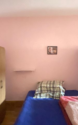 Casa à venda com 300m², 3 quartos e 3 vagas Casa à venda com 300m², 3 quartos e 3 vagasQuarto 1