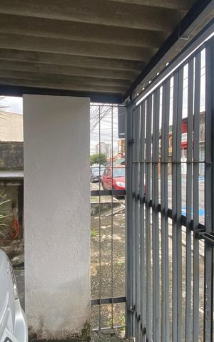 Casa à venda com 300m², 3 quartos e 3 vagas Casa à venda com 300m², 3 quartos e 3 vagasGaragem