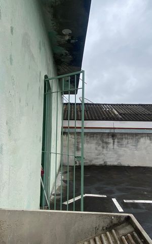 Casa à venda com 300m², 3 quartos e 3 vagas Casa à venda com 300m², 3 quartos e 3 vagasVaranda