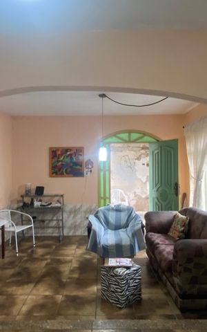 Casa à venda com 300m², 3 quartos e 3 vagas Casa à venda com 300m², 3 quartos e 3 vagasSala