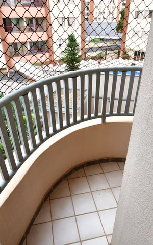 Apartamento à venda com 170m², 4 quartos e 2 vagasQuarto 2 - Sacada