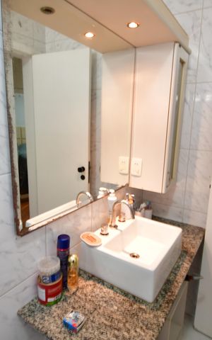Apartamento à venda com 170m², 4 quartos e 2 vagasBanheiro  Suíte
