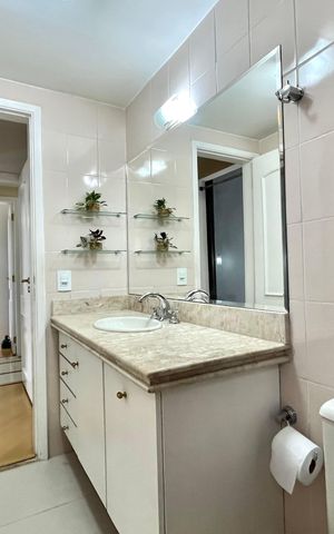 Apartamento para alugar com 93m², 3 quartos e 2 vagas Apartamento para alugar com 93m², 3 quartos e 2 vagasBanheiro da Suíte