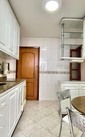 Apartamento para alugar com 93m², 3 quartos e 2 vagas Apartamento para alugar com 93m², 3 quartos e 2 vagasCozinha