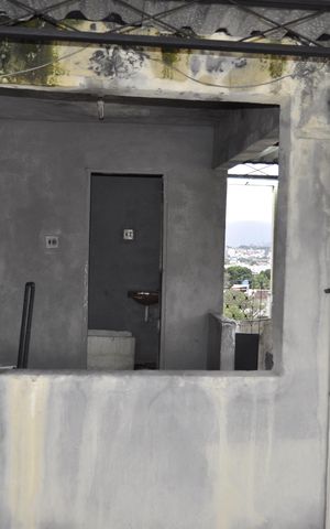 Casa de condomínio à venda com 130m², 3 quartos e 1 vagaÁrea de serviço