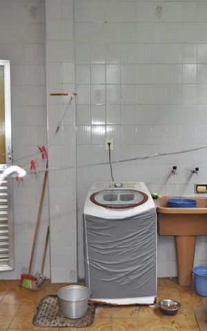 Casa de condomínio à venda com 130m², 3 quartos e 1 vagaÁrea de serviço