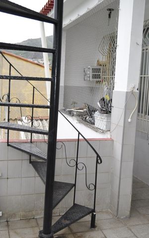 Casa de condomínio à venda com 130m², 3 quartos e 1 vagaÁrea de serviço