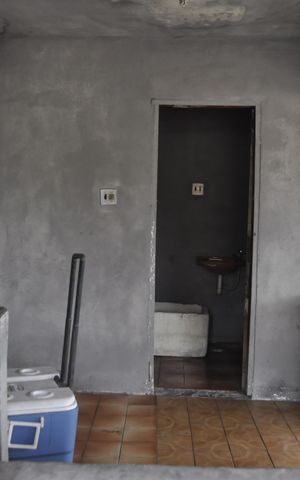 Casa de condomínio à venda com 130m², 3 quartos e 1 vagaÁrea de serviço