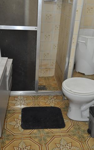 Casa de condomínio à venda com 130m², 3 quartos e 1 vagaBanheiro