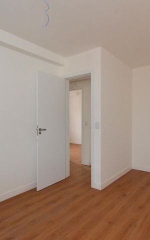 Apartamento à venda com 154m², 3 quartos e 3 vagas Apartamento à venda com 154m², 3 quartos e 3 vagasSuíte