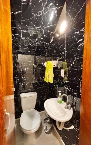 Casa à venda com 121m², 2 quartos e 1 vagaLavabo