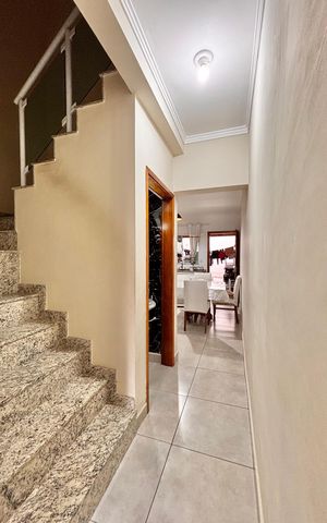 Casa à venda com 121m², 2 quartos e 1 vagaCorredor