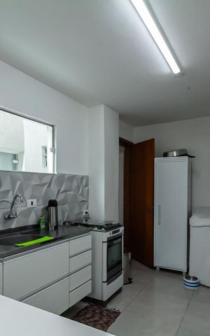Casa à venda com 320m², 3 quartos e 4 vagas Casa à venda com 320m², 3 quartos e 4 vagasCozinha Edícula
