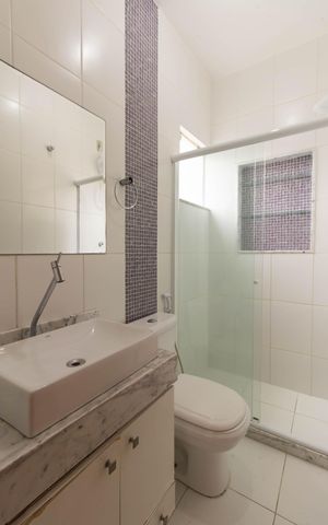 Casa de condomínio para alugar com 180m², 3 quartos e 2 vagas Casa de condomínio para alugar com 180m², 3 quartos e 2 vagasBanheiro