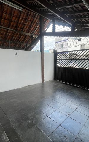 Casa para alugar com 52m², 2 quartos e 1 vaga Casa para alugar com 52m², 2 quartos e 1 vagaGaragem