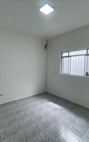 Casa para alugar com 52m², 2 quartos e 1 vaga Casa para alugar com 52m², 2 quartos e 1 vagaSala
