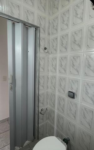 Casa para alugar com 120m², 5 quartos e 1 vaga Casa para alugar com 120m², 5 quartos e 1 vagaBanheiro 2