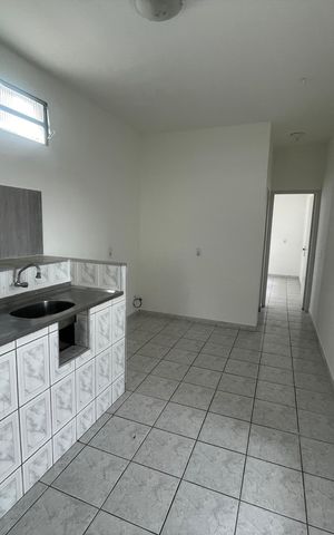 Casa para alugar com 120m², 5 quartos e 1 vaga Casa para alugar com 120m², 5 quartos e 1 vagaCozinha 2