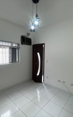 Casa para alugar com 120m², 5 quartos e 1 vaga Casa para alugar com 120m², 5 quartos e 1 vagaSala