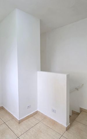 Casa de condomínio para alugar com 49m², 2 quartos e 1 vaga Casa de condomínio para alugar com 49m², 2 quartos e 1 vagaSala