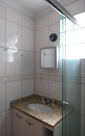 Apartamento para alugar com 75m², 2 quartos e sem vagaBanheiro