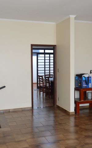 Casa para alugar com 176m², 3 quartos e 2 vagasSala