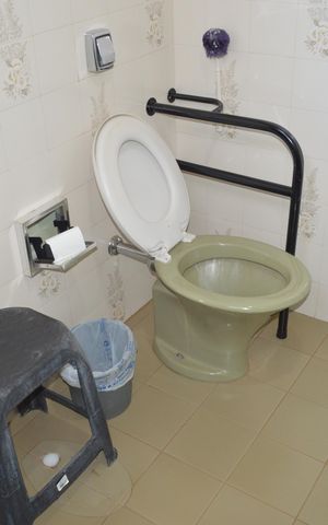 Casa para alugar com 176m², 3 quartos e 2 vagasBanheiro