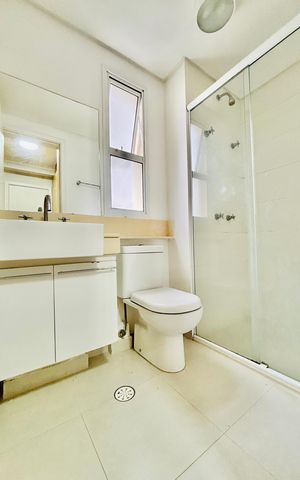 Apartamento à venda com 76m², 2 quartos e 2 vagas Apartamento à venda com 76m², 2 quartos e 2 vagasBanheiro da Suíte