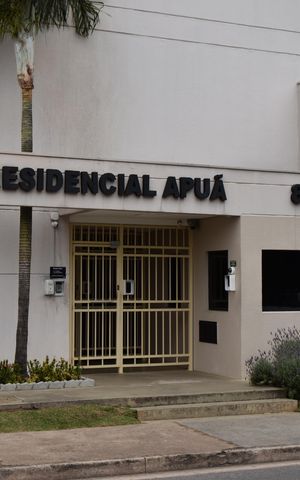 Apartamento à venda com 64m², 2 quartos e 1 vagafachada da portaria