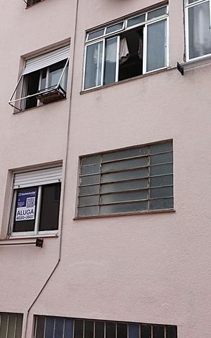 Apartamento para alugar com 55m², 2 quartos e sem vagaFachada 