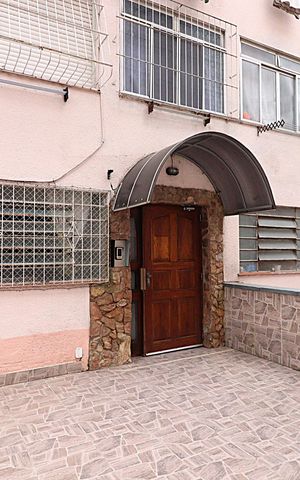 Apartamento para alugar com 55m², 2 quartos e sem vagaEntrada do prédio