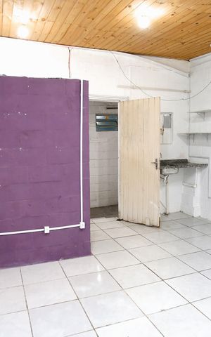 Casa à venda com 250m², 3 quartos e 3 vagas Casa à venda com 250m², 3 quartos e 3 vagasCasa 2 - Studio