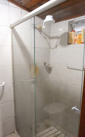 Casa à venda com 250m², 3 quartos e 3 vagas Casa à venda com 250m², 3 quartos e 3 vagasBanheiro
