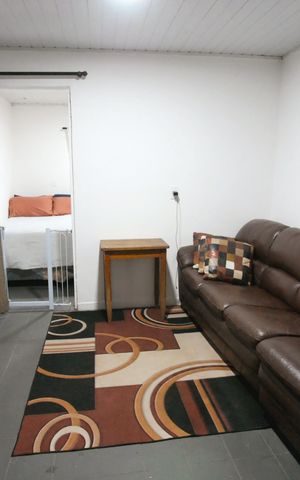 Casa à venda com 250m², 3 quartos e 3 vagas Casa à venda com 250m², 3 quartos e 3 vagasCasa 4 - Sala