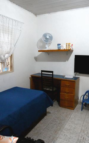Casa à venda com 250m², 3 quartos e 3 vagas Casa à venda com 250m², 3 quartos e 3 vagasQuarto 2