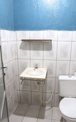 Casa à venda com 250m², 3 quartos e 3 vagas Casa à venda com 250m², 3 quartos e 3 vagasCasa 3 - Banheiro