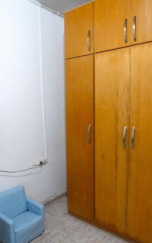 Casa à venda com 250m², 3 quartos e 3 vagas Casa à venda com 250m², 3 quartos e 3 vagasQuarto 2