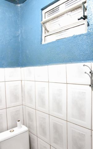 Casa à venda com 250m², 3 quartos e 3 vagas Casa à venda com 250m², 3 quartos e 3 vagasCasa 3 - Banheiro