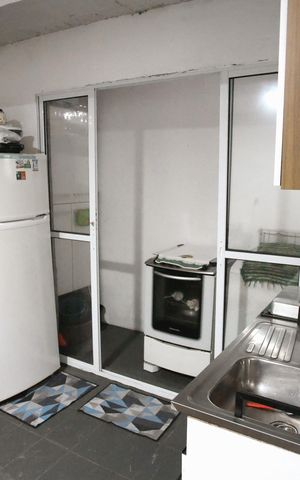 Casa à venda com 250m², 3 quartos e 3 vagas Casa à venda com 250m², 3 quartos e 3 vagasCasa 4 -Área de Serviço