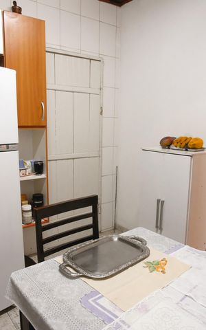 Casa à venda com 250m², 3 quartos e 3 vagas Casa à venda com 250m², 3 quartos e 3 vagasCozinha