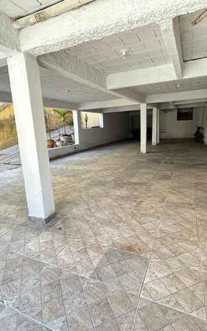 Casa à venda com 167m², 3 quartos e 2 vagasGaragem