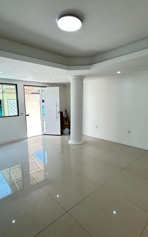 Casa à venda com 167m², 3 quartos e 2 vagasSala