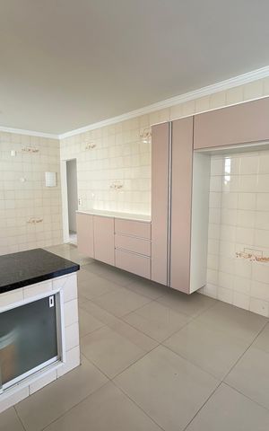 Casa à venda com 167m², 3 quartos e 2 vagasCozinha