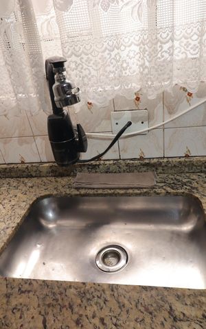 Casa à venda com 162m², 2 quartos e 2 vagasCozinha - Pia