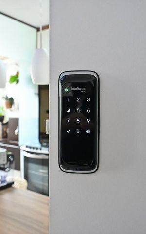 Apartamento à venda com 43m², 2 quartos e 1 vagaFechadura Eletrônica