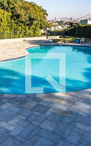 Apartamento para alugar com 96m², 3 quartos e 1 vagaÁrea comum - Piscina