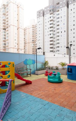 Apartamento para alugar com 44m², 2 quartos e 1 vaga Apartamento para alugar com 44m², 2 quartos e 1 vagaÁrea comum - Playground