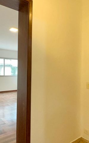 Apartamento para alugar com 180m², 3 quartos e 2 vagas Apartamento para alugar com 180m², 3 quartos e 2 vagasHall social