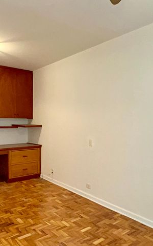 Apartamento para alugar com 180m², 3 quartos e 2 vagas Apartamento para alugar com 180m², 3 quartos e 2 vagasSuite