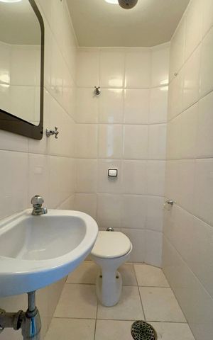 Apartamento para alugar com 180m², 3 quartos e 2 vagas Apartamento para alugar com 180m², 3 quartos e 2 vagasBanheiro de serviço